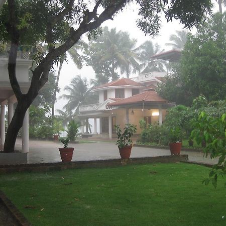 The Health Village Alwaye Exterior photo