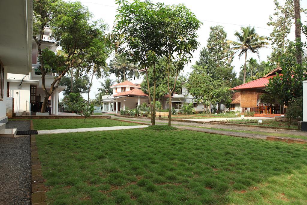 The Health Village Alwaye Exterior photo